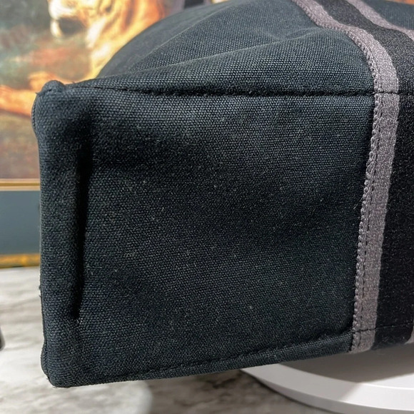 HERMES Fourre Tout MM Tote Bag Handbag Canvas Black and Gray. MOMMA NOT THE BABY - Picture 8 of 16